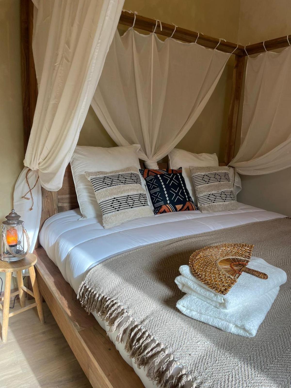 Serengeti Safari Room Sigean Exterior photo
