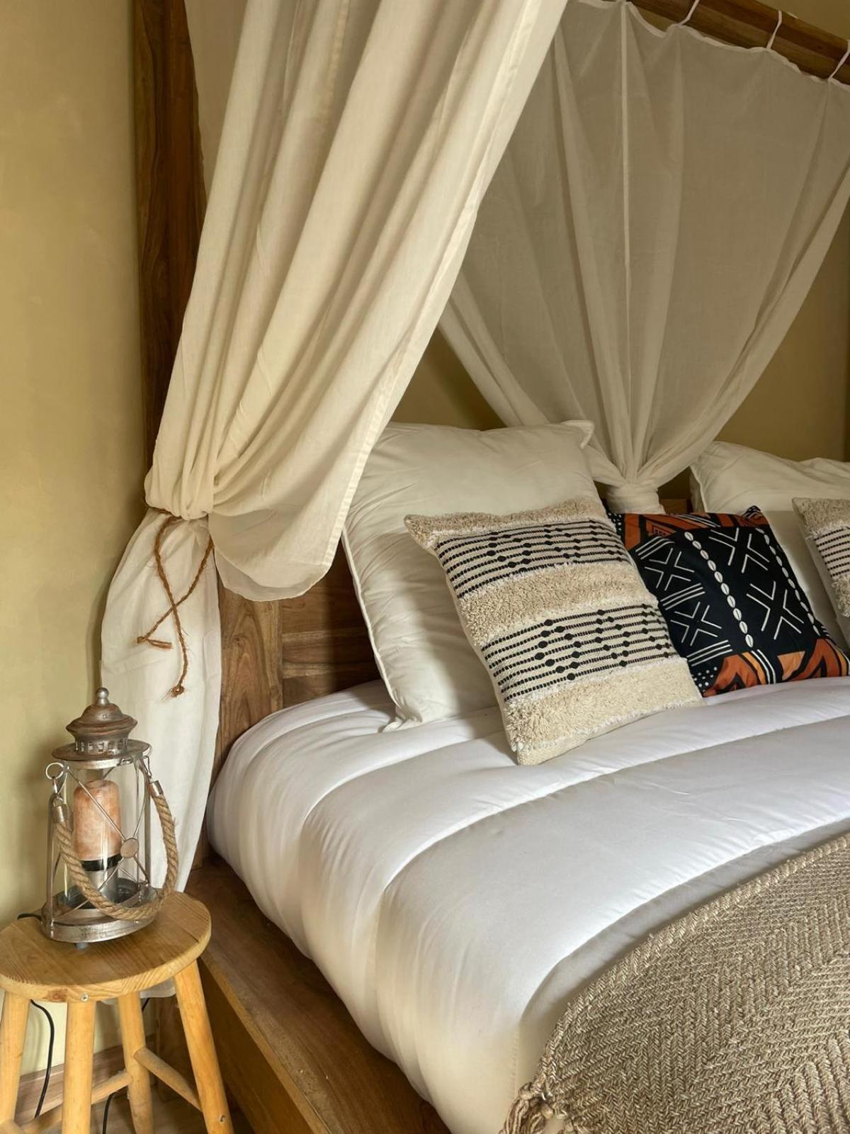 Serengeti Safari Room Sigean Exterior photo